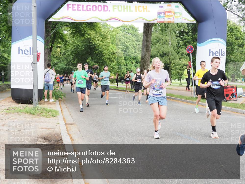 29.06.2025 - hella hamburg halbmarathon MichiJ http://msf.ph/oto/8284363 29.06.2025 10:32:35 Zwischen KM18-KM19 1468, 1782, 1941, 2365, 2402, 2816, 5047, 5231, 6991, 9633, 13421, 14703, 15225, 15512, 16617, 16720, 16893, 17097, 17120, 17406, 18560, 18942, 19207 meine-sportfotos.de