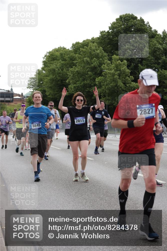 29.06.2025 - hella hamburg halbmarathon Jannik Wohlers http://msf.ph/oto/8284378 29.06.2025 10:35:28 Lombardsbrücke 1036, 1108, 1183, 1336, 1730, 2352, 2425, 2520, 2811, 2827, 3243, 3401, 3598, 3990, 4413, 4798, 4902, 6021, 6845, 7304, 8333, 8947, 9432, 9744, 9819, 10047, 10119, 10567, 11187, 11198, 11979, 12097, 12342, 12408, 12430, 12869, 13318, 13492, 13899, 14189, 14402, 14955, 15281, 15612, 15827, 15830, 16487, 16570, 16571, 17635, 17817, 17996, 18524, 18541, 18570, 18688 meine-sportfotos.de