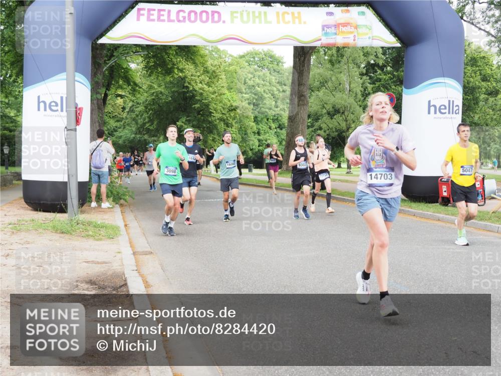 29.06.2025 - hella hamburg halbmarathon MichiJ http://msf.ph/oto/8284420 29.06.2025 10:32:36 Zwischen KM18-KM19 1468, 1782, 1941, 2402, 2816, 5047, 9302, 13421, 14703, 15225, 15512, 16617, 16720, 16893, 17097, 17120, 18560, 18942, 19207 meine-sportfotos.de