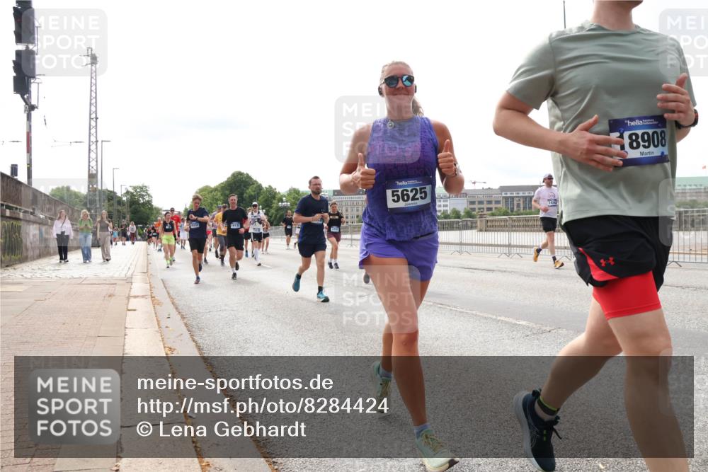 29.06.2025 - hella hamburg halbmarathon Lena Gebhardt http://msf.ph/oto/8284424 29.06.2025 10:20:46 Lombardsbrücke 19131, 19132, 3781, 5625, 8908, 1011, 1046, 1069, 1471, 1474, 2053, 2101, 2325, 2478, 2834, 2923, 2945, 3247, 3733, 3781, 3813, 4082, 4154, 4166, 4288, 4350, 4422, 4754, 4869, 5041, 5061, 5181, 5625, 5831, 5937, 6608, 6951, 7018, 7131, 8025, 8113, 8588, 8724, 8940, 9005, 9011, 9236, 9722, 9873, 9981, 10041, 10050, 10350, 10585, 10613, 10647, 11100, 11145, 11603, 11835, 11995, 12694, 12844, 13508 meine-sportfotos.de