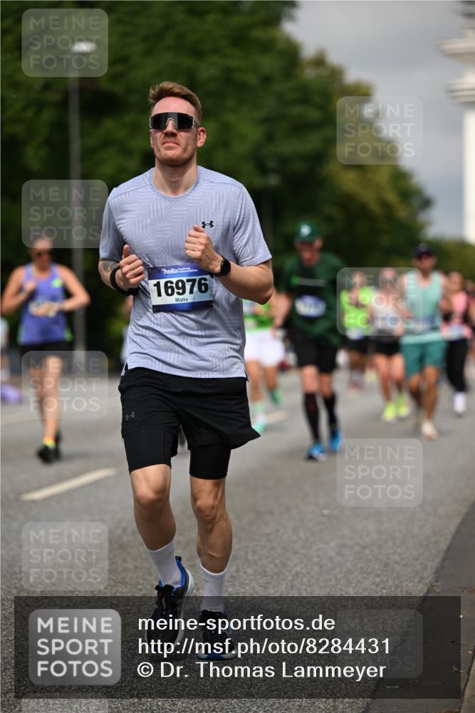 29.06.2025 - hella hamburg halbmarathon Dr. Thomas Lammeyer http://msf.ph/oto/8284431 29.06.2025 10:15:54 Kennedybrücke 1062, 1790, 2661, 3746, 3837, 4499, 6966, 7370, 7474, 8368, 9119, 9253, 9254, 9405, 10042 meine-sportfotos.de
