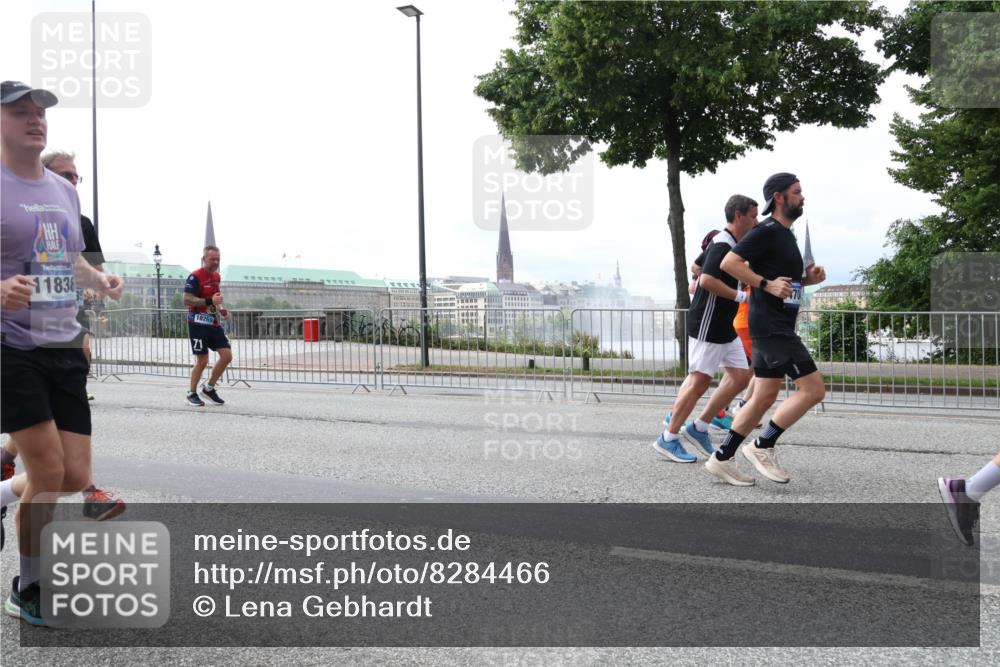 29.06.2025 - hella hamburg halbmarathon Lena Gebhardt http://msf.ph/oto/8284466 29.06.2025 10:35:32 Lombardsbrücke 11838, 18269, 71, 1108, 1284, 1336, 1497, 1717, 1730, 1786, 1821, 1849, 2001, 2198, 2376, 2425, 2751, 2787, 2811, 3243, 3409, 3828, 3958, 4333, 4564, 4703, 4704, 4902, 4965, 5027, 5147, 5240, 5531, 5793, 6021, 6029, 6189, 6365, 6381, 6471, 6746, 6803, 6859, 6867, 7267, 7304, 7382, 7927, 8249, 8296, 8333, 8567, 9342, 9470, 9803, 9806, 9819, 10393, 10531, 10565, 10652, 11233, 11320, 11359, 11565, 11838, 11839, 11886, 12026, 12062, 12326, 12408 meine-sportfotos.de