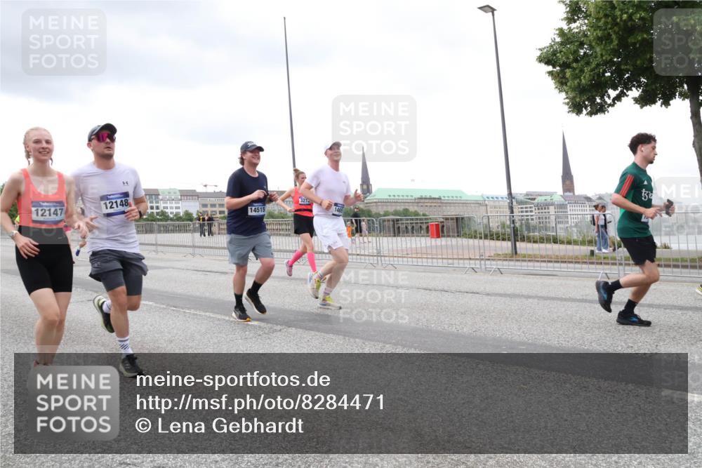 29.06.2025 - hella hamburg halbmarathon Lena Gebhardt http://msf.ph/oto/8284471 29.06.2025 10:55:14 Lombardsbrücke 12147, 12148, 14515, 327, 1465, 1013, 1873, 1917, 2090, 2452, 2566, 2632, 3002, 3115, 3157, 3274, 3577, 4039, 4191, 4192, 4628, 5040, 5392, 5483, 5487, 5500, 5727, 5882, 6395, 6396, 6839, 6944, 7219, 7238, 7680, 7766, 8186, 8403, 8519, 8626, 9596, 9857, 9858, 10109, 10458, 10686, 10885, 11109, 11226, 11737, 11788, 11908, 12147, 12148, 12240, 12902, 13098, 13230, 13283, 13548, 13944, 13945, 13979, 13980, 14515, 14727, 15152, 15160, 16385 meine-sportfotos.de