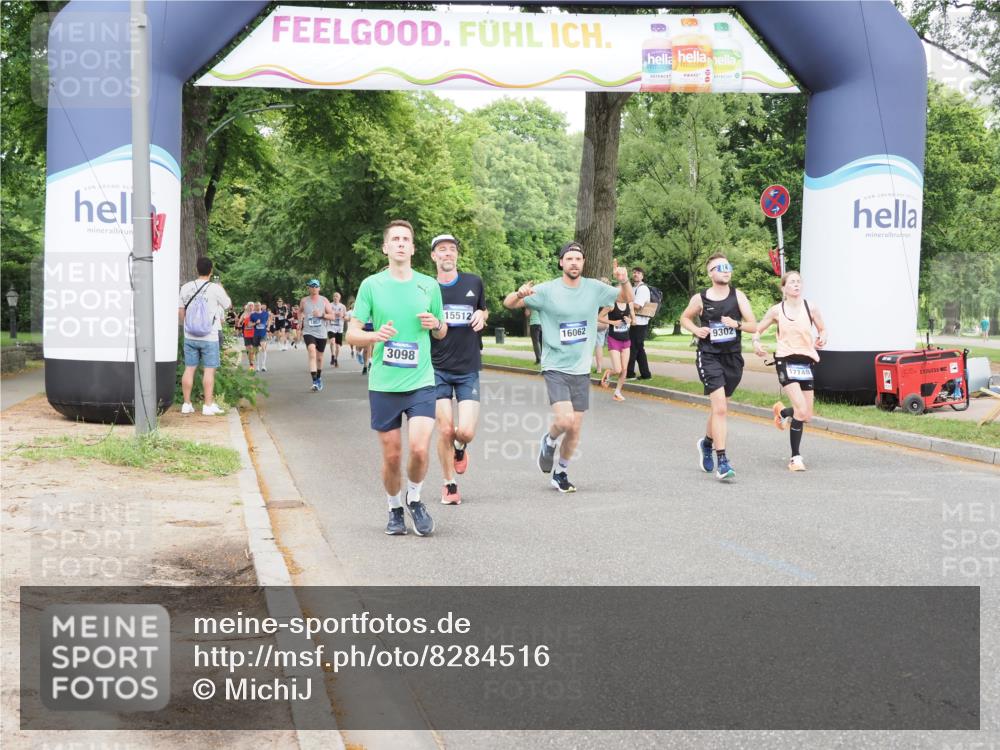29.06.2025 - hella hamburg halbmarathon MichiJ http://msf.ph/oto/8284516 29.06.2025 10:32:37 Zwischen KM18-KM19 1468, 1782, 2816, 3098, 5047, 9302, 13421, 14703, 15225, 15512, 16617, 16720, 16893, 17097, 17120, 17748, 18560, 18942, 19207 meine-sportfotos.de