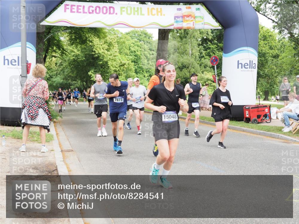 29.06.2025 - hella hamburg halbmarathon MichiJ http://msf.ph/oto/8284541 29.06.2025 10:58:37 Zwischen KM18-KM19 2046, 7302, 7873, 8051, 9113, 9657, 12417, 15048, 17942 meine-sportfotos.de