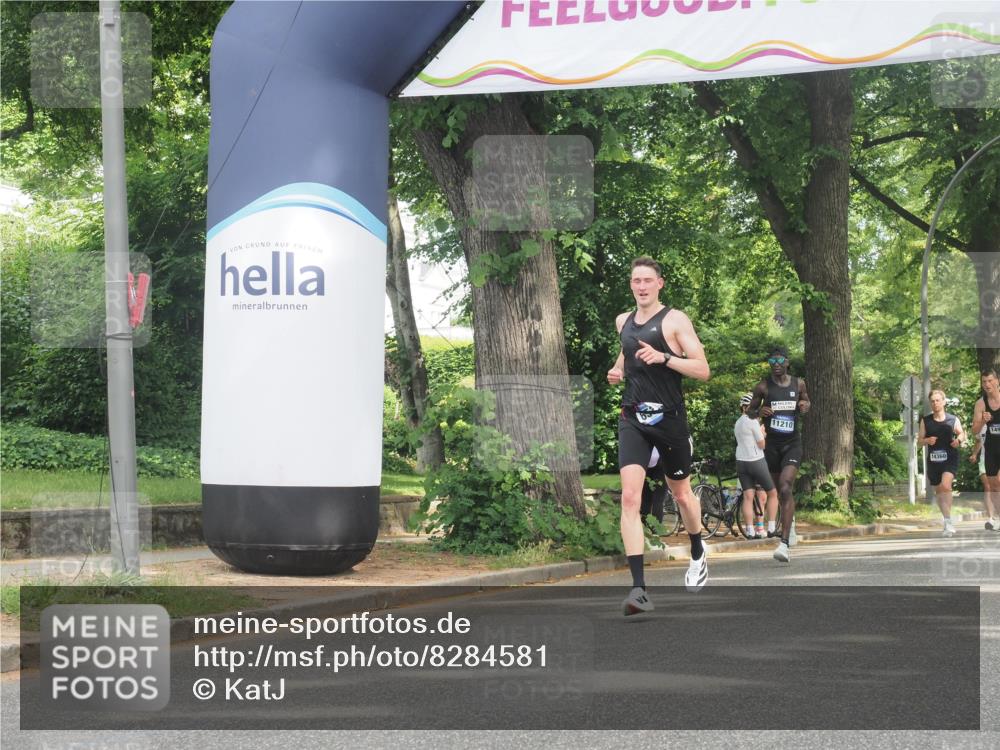 29.06.2025 - hella hamburg halbmarathon KatJ http://msf.ph/oto/8284581 29.06.2025 10:11:27 Zwischen KM18-KM19 12373 meine-sportfotos.de