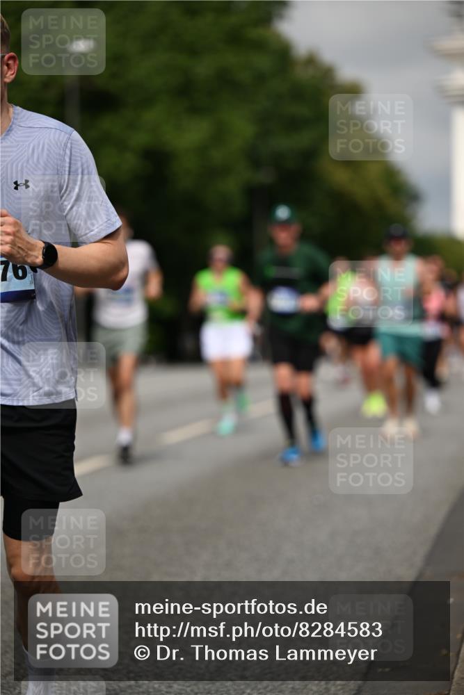 29.06.2025 - hella hamburg halbmarathon Dr. Thomas Lammeyer http://msf.ph/oto/8284583 29.06.2025 10:15:55 Kennedybrücke 1062, 1790, 2661, 3746, 3837, 4499, 6966, 7370, 7474, 8207, 8368, 9119, 9253, 9254, 9405, 10042 meine-sportfotos.de