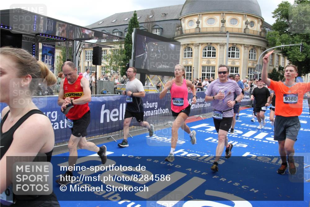 29.06.2025 - hella hamburg halbmarathon Michael Strokosch http://msf.ph/oto/8284586 29.06.2025 10:55:13 Ziel 1549, 1628, 2119, 2448, 3041, 3945, 4903, 6355, 8691, 8973, 9361, 9380, 10188, 10191, 10192, 10582, 11747, 11976, 12248, 12961, 14834, 14948, 15854, 16108, 16630, 17842, 18031, 18966 meine-sportfotos.de