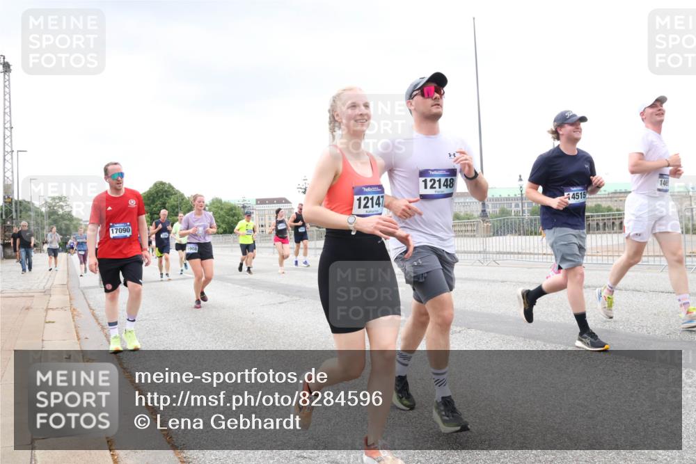 29.06.2025 - hella hamburg halbmarathon Lena Gebhardt http://msf.ph/oto/8284596 29.06.2025 10:55:14 Lombardsbrücke 17090, 1908, 12147, 12148, 14515, 146, 1013, 1873, 1917, 2090, 2452, 2566, 2632, 3002, 3115, 3157, 3274, 3577, 4039, 4191, 4192, 4628, 5040, 5392, 5483, 5487, 5500, 5727, 5882, 6395, 6396, 6839, 6944, 7219, 7238, 7680, 7766, 8186, 8403, 8519, 8626, 9596, 9857, 9858, 10109, 10458, 10686, 10885, 11109, 11226, 11737, 11788, 11908, 12147, 12148, 12240, 12902, 13098, 13230, 13283, 13548, 13944, 13945, 13979, 13980, 14515, 14727, 15152, 15160, 16385 meine-sportfotos.de