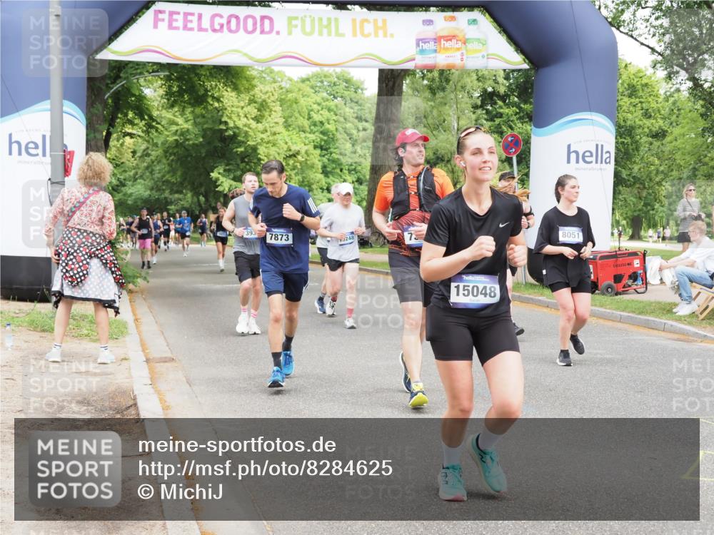 29.06.2025 - hella hamburg halbmarathon MichiJ http://msf.ph/oto/8284625 29.06.2025 10:58:38 Zwischen KM18-KM19 2046, 6742, 7302, 7873, 8051, 9113, 9657, 12417, 15048, 17942, 19248 meine-sportfotos.de