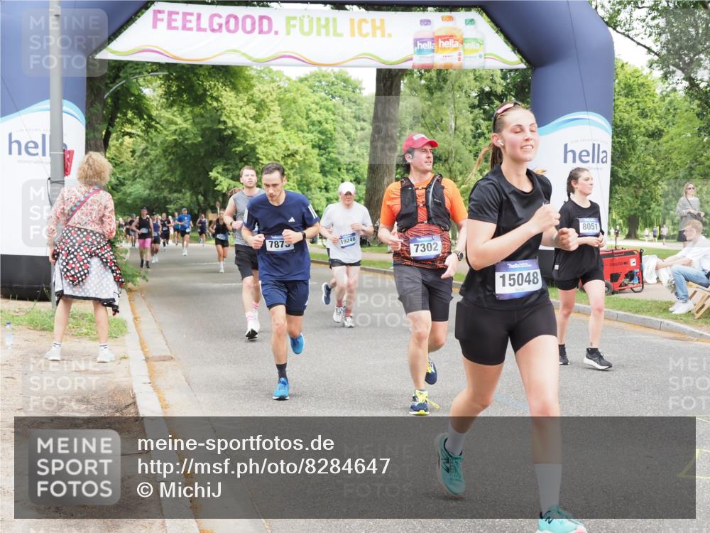 29.06.2025 - hella hamburg halbmarathon MichiJ http://msf.ph/oto/8284647 29.06.2025 10:58:38 Zwischen KM18-KM19 2046, 6742, 7302, 7873, 8051, 9113, 9657, 12417, 15048, 17942, 19248 meine-sportfotos.de