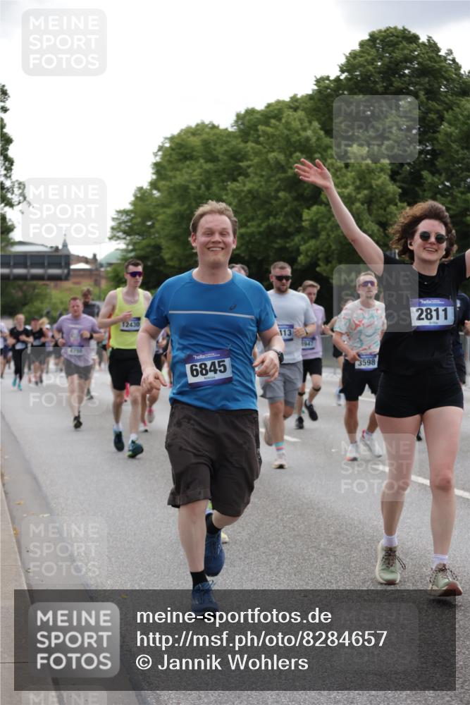 29.06.2025 - hella hamburg halbmarathon Jannik Wohlers http://msf.ph/oto/8284657 29.06.2025 10:35:30 Lombardsbrücke 1036, 1108, 1183, 1336, 2352, 2520, 2811, 2827, 3243, 3401, 3598, 3990, 4413, 4798, 4902, 6021, 6184, 6845, 7304, 8333, 8947, 9432, 9744, 9819, 10047, 10119, 10567, 11187, 11198, 11979, 12097, 12342, 12408, 12430, 12869, 13318, 13492, 13602, 13899, 14134, 14189, 14955, 15281, 15612, 15827, 15830, 16487, 16570, 16571, 17635, 17817, 17996, 18524, 18541, 18570, 18688 meine-sportfotos.de