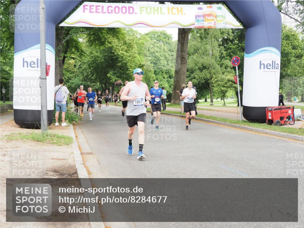 29.06.2025 - hella hamburg halbmarathon MichiJ http://msf.ph/oto/8284677 29.06.2025 10:32:41 Zwischen KM18-KM19 3098, 5047, 6903, 7710, 9302, 13421, 14703, 15225, 15512, 16062, 17748, 18942 meine-sportfotos.de