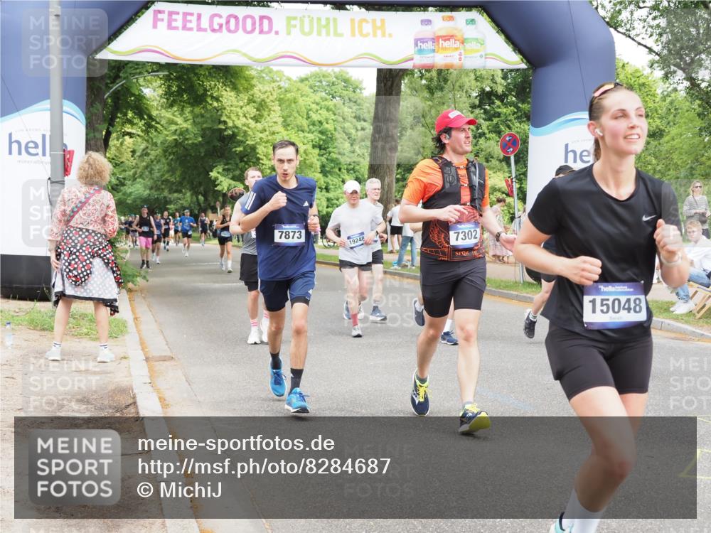 29.06.2025 - hella hamburg halbmarathon MichiJ http://msf.ph/oto/8284687 29.06.2025 10:58:38 Zwischen KM18-KM19 2046, 6742, 7302, 7873, 8051, 9113, 9657, 12417, 15048, 17942, 19248 meine-sportfotos.de