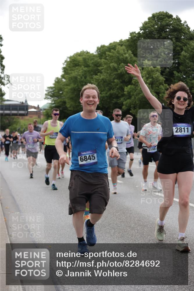 29.06.2025 - hella hamburg halbmarathon Jannik Wohlers http://msf.ph/oto/8284692 29.06.2025 10:35:30 Lombardsbrücke 1036, 1108, 1183, 1336, 2352, 2520, 2811, 2827, 3243, 3401, 3598, 3990, 4413, 4798, 4902, 6021, 6184, 6845, 7304, 8333, 8947, 9432, 9744, 9819, 10047, 10119, 10567, 11187, 11198, 11979, 12097, 12342, 12408, 12430, 12869, 13318, 13492, 13602, 13899, 14134, 14189, 14955, 15281, 15612, 15827, 15830, 16487, 16570, 16571, 17635, 17817, 17996, 18524, 18541, 18570, 18688 meine-sportfotos.de
