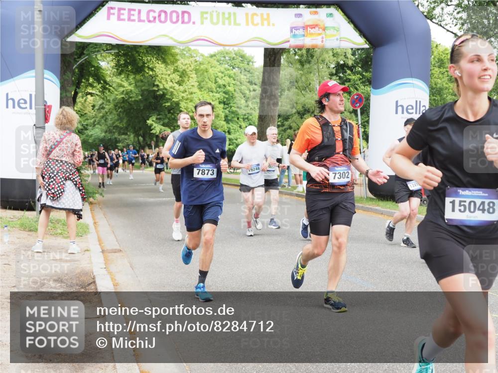 29.06.2025 - hella hamburg halbmarathon MichiJ http://msf.ph/oto/8284712 29.06.2025 10:58:38 Zwischen KM18-KM19 2046, 6742, 7302, 7873, 8051, 9113, 9657, 12417, 15048, 17942, 19248 meine-sportfotos.de