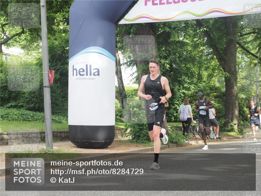 29.06.2025 - hella hamburg halbmarathon KatJ http://msf.ph/oto/8284729 29.06.2025 10:11:27 Zwischen KM18-KM19 12373 meine-sportfotos.de