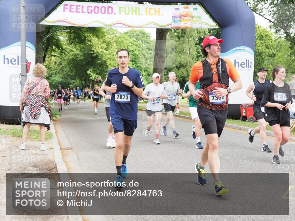 29.06.2025 - hella hamburg halbmarathon MichiJ http://msf.ph/oto/8284763 29.06.2025 10:58:38 Zwischen KM18-KM19 2046, 6742, 7302, 7873, 8051, 9113, 9657, 12417, 15048, 17942, 19248 meine-sportfotos.de