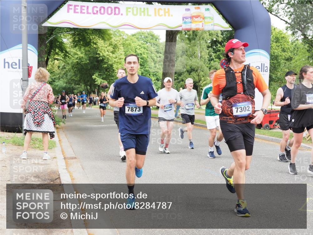 29.06.2025 - hella hamburg halbmarathon MichiJ http://msf.ph/oto/8284787 29.06.2025 10:58:39 Zwischen KM18-KM19 2046, 3939, 6742, 7302, 7873, 8051, 9113, 9657, 12417, 15048, 17942, 19248 meine-sportfotos.de