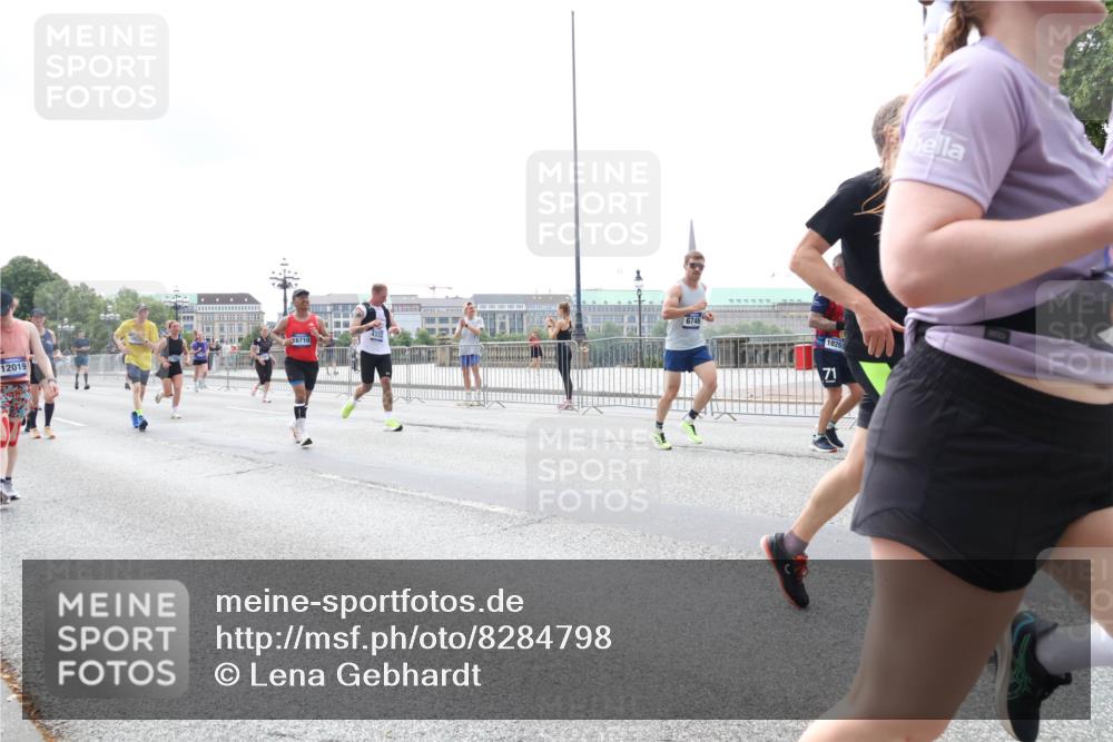 29.06.2025 - hella hamburg halbmarathon Lena Gebhardt http://msf.ph/oto/8284798 29.06.2025 10:35:32 Lombardsbrücke 16710, 6746, 12019, 1826, 71, 1108, 1284, 1336, 1497, 1717, 1730, 1786, 1821, 1849, 2001, 2198, 2376, 2425, 2751, 2787, 2811, 3243, 3409, 3828, 3958, 4333, 4564, 4703, 4704, 4902, 4965, 5027, 5147, 5240, 5531, 5793, 6021, 6029, 6189, 6365, 6381, 6471, 6746, 6803, 6859, 6867, 7267, 7304, 7382, 7927, 8249, 8296, 8333, 8567, 9342, 9470, 9803, 9806, 9819, 10393, 10531, 10565, 10652, 11233, 11320, 11359, 11565, 11838, 11839, 11886, 12026, 12062, 12326, 12408 meine-sportfotos.de