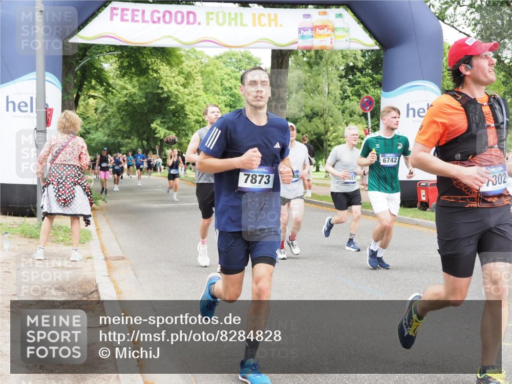 29.06.2025 - hella hamburg halbmarathon MichiJ http://msf.ph/oto/8284828 29.06.2025 10:58:39 Zwischen KM18-KM19 2046, 3939, 6742, 7302, 7873, 8051, 9113, 9657, 12417, 15048, 17942, 19248 meine-sportfotos.de