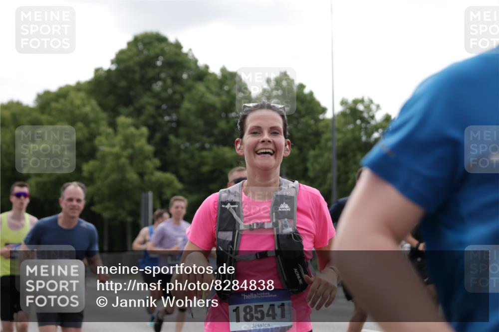 29.06.2025 - hella hamburg halbmarathon Jannik Wohlers http://msf.ph/oto/8284838 29.06.2025 10:35:31 Lombardsbrücke 1036, 1108, 1183, 1336, 1775, 2352, 2520, 2811, 2827, 3243, 3401, 3598, 3990, 4413, 4798, 4902, 6021, 6184, 6845, 7304, 8333, 8947, 9432, 9744, 9819, 10047, 10119, 10567, 11187, 11198, 11979, 12097, 12342, 12408, 12430, 12869, 13318, 13492, 13602, 14134, 14189, 14955, 15248, 15281, 15612, 15827, 15830, 16487, 16570, 16571, 17635, 17817, 18524, 18541, 18570, 18688 meine-sportfotos.de