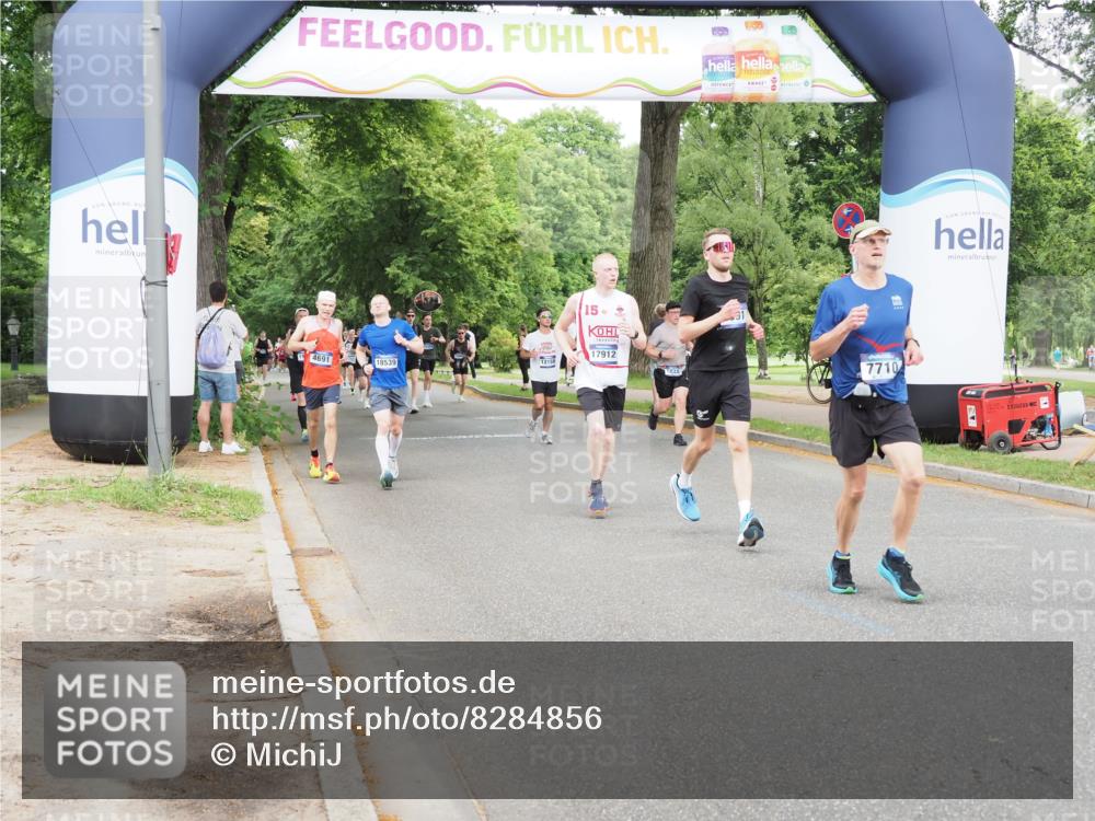 29.06.2025 - hella hamburg halbmarathon MichiJ http://msf.ph/oto/8284856 29.06.2025 10:32:44 Zwischen KM18-KM19 1057, 1391, 1902, 3098, 6903, 7710, 9302, 16062, 17748, 17912 meine-sportfotos.de