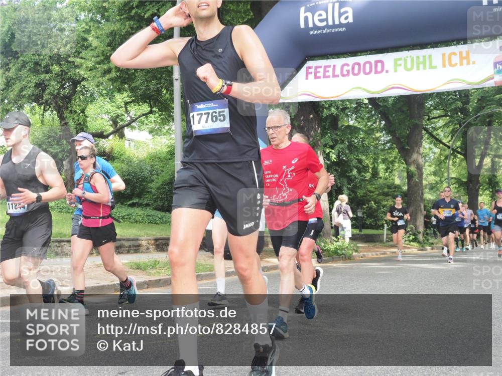 29.06.2025 - hella hamburg halbmarathon KatJ http://msf.ph/oto/8284857 29.06.2025 10:41:17 Zwischen KM18-KM19 1422, 1442, 2630, 4587, 6374, 6938, 8698 meine-sportfotos.de