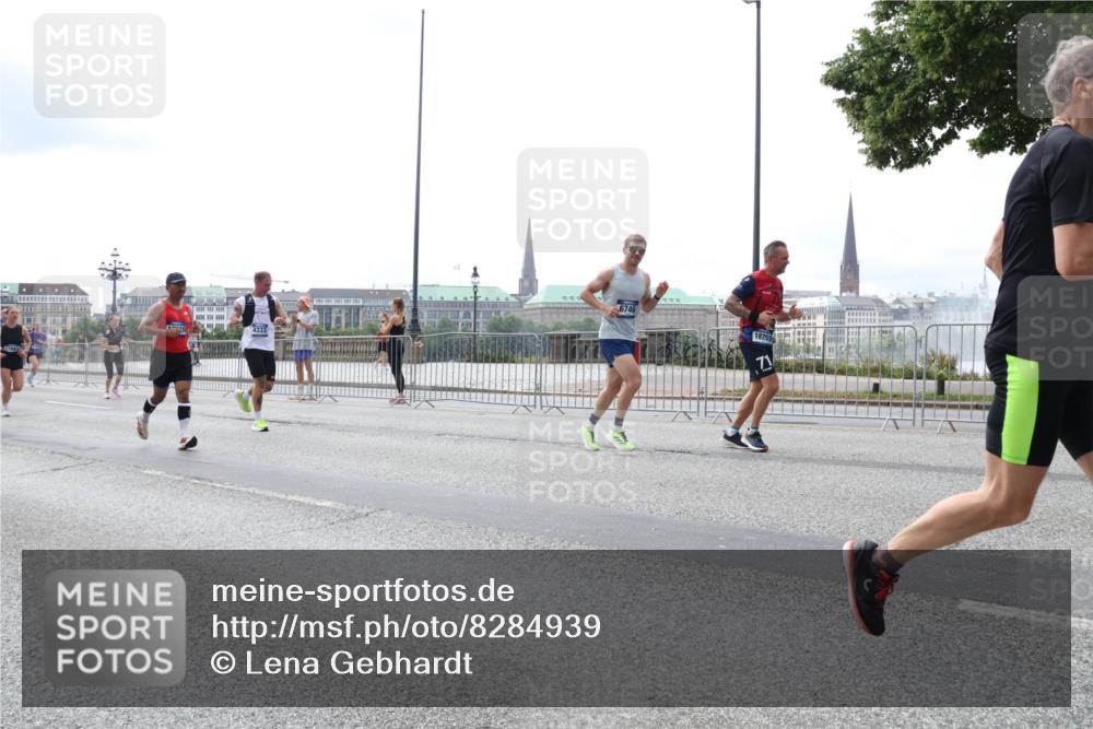 29.06.2025 - hella hamburg halbmarathon Lena Gebhardt http://msf.ph/oto/8284939 29.06.2025 10:35:33 Lombardsbrücke 4333, 6746, 71, 1108, 1336, 1497, 1717, 1730, 1786, 1821, 2001, 2198, 2352, 2376, 2425, 2751, 2787, 2811, 3243, 3828, 3958, 4333, 4564, 4703, 4704, 4902, 4965, 5027, 5147, 5240, 5531, 5793, 6021, 6029, 6189, 6365, 6381, 6471, 6746, 6803, 6859, 6867, 7267, 7304, 7382, 7927, 8249, 8296, 8333, 8567, 9342, 9470, 9803, 9806, 9819, 10393, 10531, 10565, 10652, 11233, 11320, 11359, 11565, 11838, 11839, 11886, 12026, 12062, 12326, 12408 meine-sportfotos.de