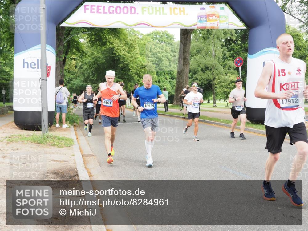 29.06.2025 - hella hamburg halbmarathon MichiJ http://msf.ph/oto/8284961 29.06.2025 10:32:46 Zwischen KM18-KM19 1057, 1391, 1902, 4691, 5648, 6903, 7710, 12159, 16062, 17912, 18539 meine-sportfotos.de