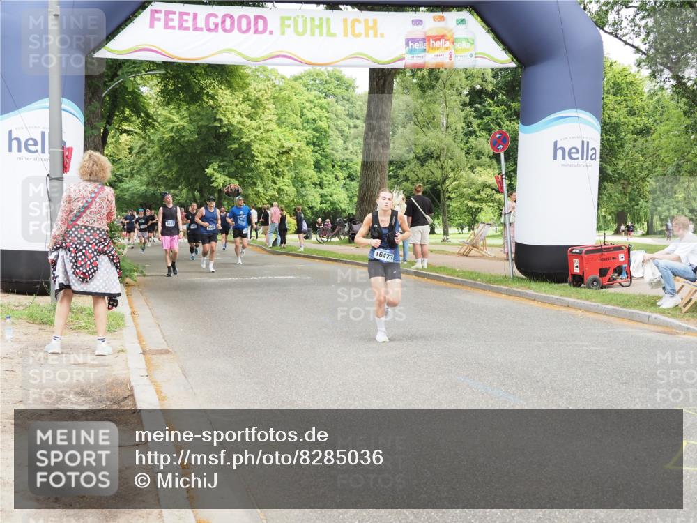 29.06.2025 - hella hamburg halbmarathon MichiJ http://msf.ph/oto/8285036 29.06.2025 10:58:43 Zwischen KM18-KM19 3939, 6742, 7302, 7873, 8051, 9657, 12417, 15048, 16473, 19248 meine-sportfotos.de