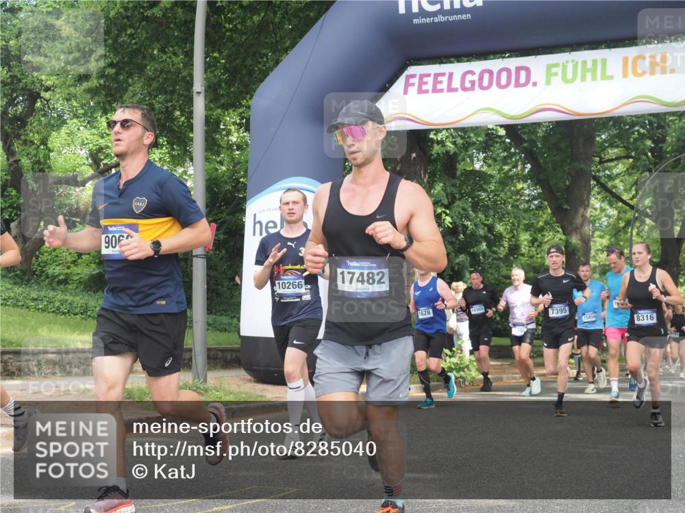 29.06.2025 - hella hamburg halbmarathon KatJ http://msf.ph/oto/8285040 29.06.2025 10:41:22 Zwischen KM18-KM19 2630, 4587, 6938, 7395, 8316, 8698 meine-sportfotos.de