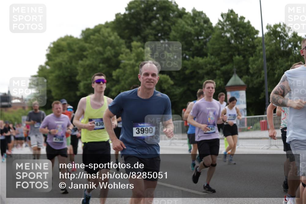 29.06.2025 - hella hamburg halbmarathon Jannik Wohlers http://msf.ph/oto/8285051 29.06.2025 10:35:32 Lombardsbrücke 1036, 1108, 1183, 1336, 1775, 2352, 2520, 2811, 2827, 3401, 3598, 3990, 4326, 4413, 4798, 6021, 6184, 6845, 7304, 8333, 8356, 8947, 9432, 9744, 9819, 10047, 10119, 10567, 11187, 11198, 11979, 12097, 12342, 12408, 12430, 12869, 13318, 13492, 13602, 14134, 14189, 14955, 15248, 15281, 15612, 15827, 15830, 16487, 16570, 16571, 17635, 17817, 18541, 18570, 18688 meine-sportfotos.de