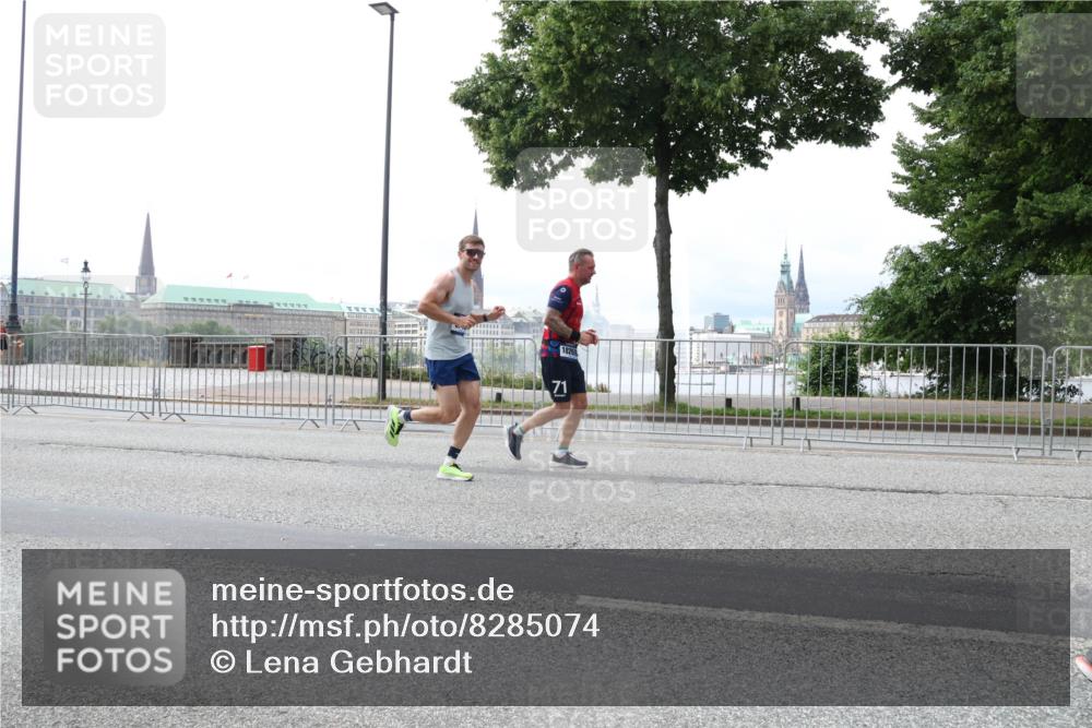 29.06.2025 - hella hamburg halbmarathon Lena Gebhardt http://msf.ph/oto/8285074 29.06.2025 10:35:33 Lombardsbrücke 18269, 1108, 1336, 1497, 1717, 1730, 1786, 1821, 2001, 2198, 2352, 2376, 2425, 2751, 2787, 2811, 3243, 3828, 3958, 4333, 4564, 4703, 4704, 4902, 4965, 5027, 5147, 5240, 5531, 5793, 6021, 6029, 6189, 6365, 6381, 6471, 6746, 6803, 6859, 6867, 7267, 7304, 7382, 7927, 8249, 8296, 8333, 8567, 9342, 9470, 9803, 9806, 9819, 10393, 10531, 10565, 10652, 11233, 11320, 11359, 11565, 11838, 11839, 11886, 12026, 12062, 12326, 12408 meine-sportfotos.de