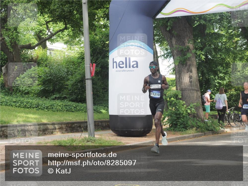 29.06.2025 - hella hamburg halbmarathon KatJ http://msf.ph/oto/8285097 29.06.2025 10:11:29 Zwischen KM18-KM19 12373, 6530 meine-sportfotos.de