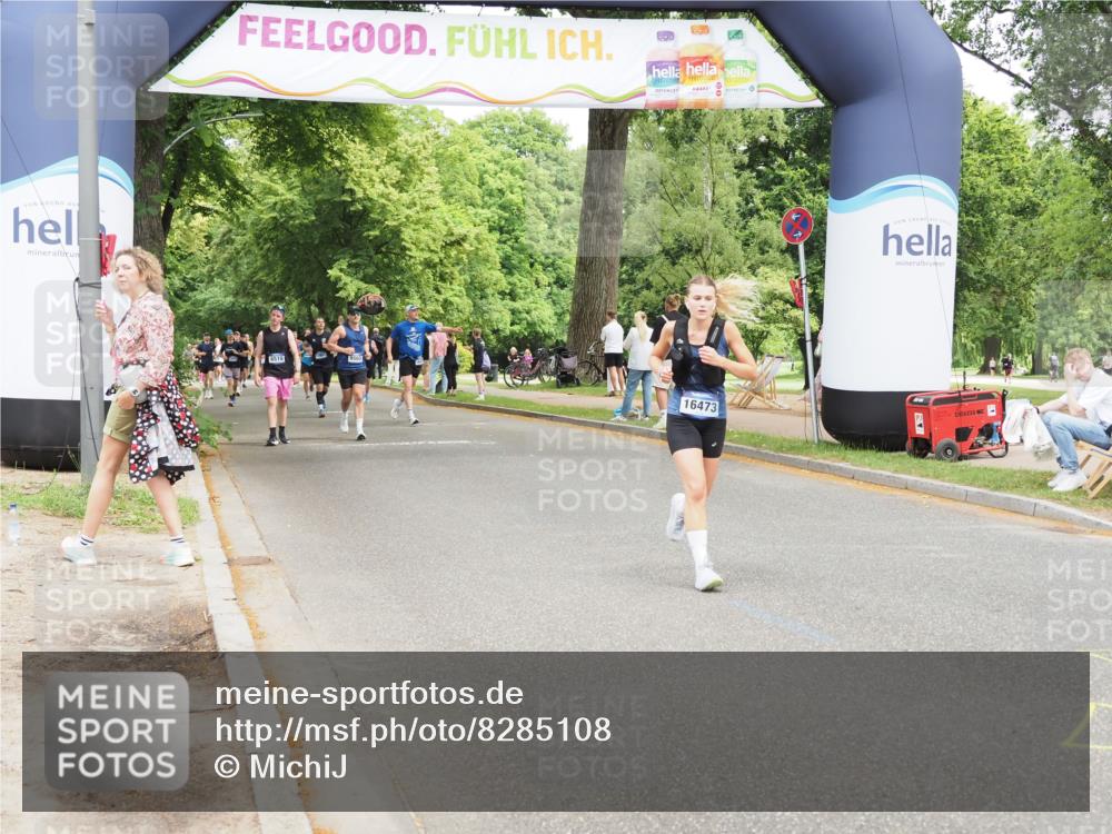 29.06.2025 - hella hamburg halbmarathon MichiJ http://msf.ph/oto/8285108 29.06.2025 10:58:44 Zwischen KM18-KM19 3939, 6742, 7302, 9657, 12417, 15048, 16473, 19248 meine-sportfotos.de