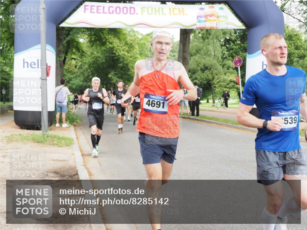 29.06.2025 - hella hamburg halbmarathon MichiJ http://msf.ph/oto/8285142 29.06.2025 10:32:47 Zwischen KM18-KM19 1057, 1391, 1902, 4691, 5648, 6903, 7710, 12159, 17912, 18539 meine-sportfotos.de