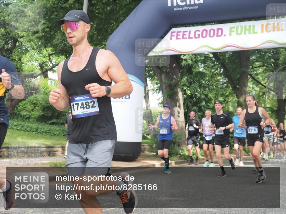 29.06.2025 - hella hamburg halbmarathon KatJ http://msf.ph/oto/8285166 29.06.2025 10:41:22 Zwischen KM18-KM19 2630, 4587, 6938, 7395, 8316, 8698 meine-sportfotos.de
