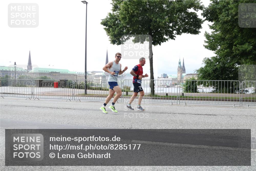 29.06.2025 - hella hamburg halbmarathon Lena Gebhardt http://msf.ph/oto/8285177 29.06.2025 10:35:33 Lombardsbrücke 5746, 18269, 1, 1108, 1336, 1497, 1717, 1730, 1786, 1821, 2001, 2198, 2352, 2376, 2425, 2751, 2787, 2811, 3243, 3828, 3958, 4333, 4564, 4703, 4704, 4902, 4965, 5027, 5147, 5240, 5531, 5793, 6021, 6029, 6189, 6365, 6381, 6471, 6746, 6803, 6859, 6867, 7267, 7304, 7382, 7927, 8249, 8296, 8333, 8567, 9342, 9470, 9803, 9806, 9819, 10393, 10531, 10565, 10652, 11233, 11320, 11359, 11565, 11838, 11839, 11886, 12026, 12062, 12326, 12408 meine-sportfotos.de