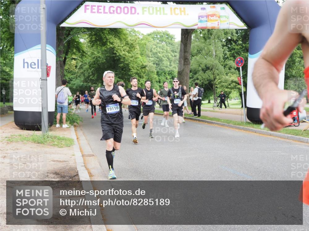 29.06.2025 - hella hamburg halbmarathon MichiJ http://msf.ph/oto/8285189 29.06.2025 10:32:48 Zwischen KM18-KM19 1057, 1391, 1902, 4691, 5648, 6575, 7710, 8218, 12159, 16316, 17912, 18539, 19116 meine-sportfotos.de