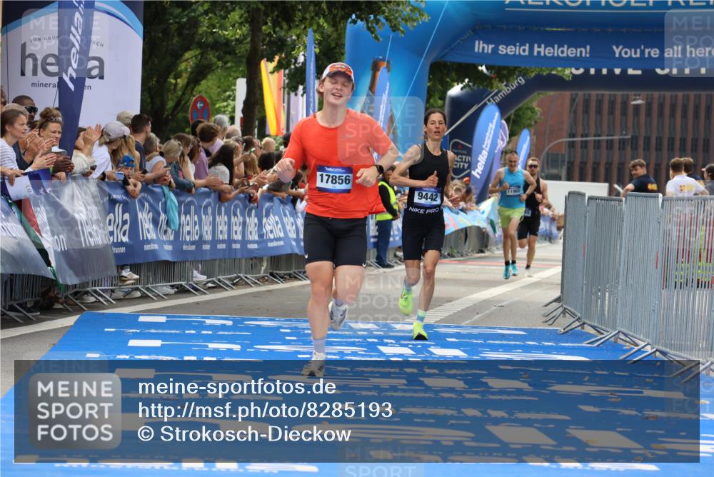 29.06.2025 - hella hamburg halbmarathon Strokosch-Dieckow http://msf.ph/oto/8285193 29.06.2025 10:21:29 Ziel 9442, 17856 meine-sportfotos.de