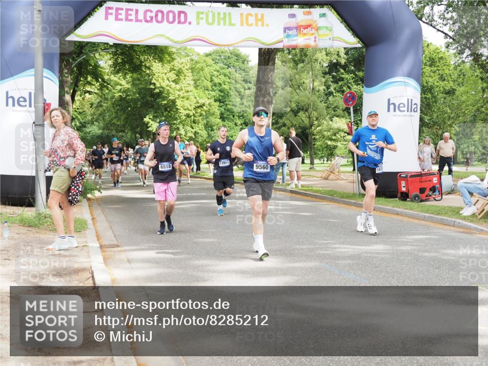 29.06.2025 - hella hamburg halbmarathon MichiJ http://msf.ph/oto/8285212 29.06.2025 10:58:49 Zwischen KM18-KM19 6518, 9560, 16473, 18320 meine-sportfotos.de