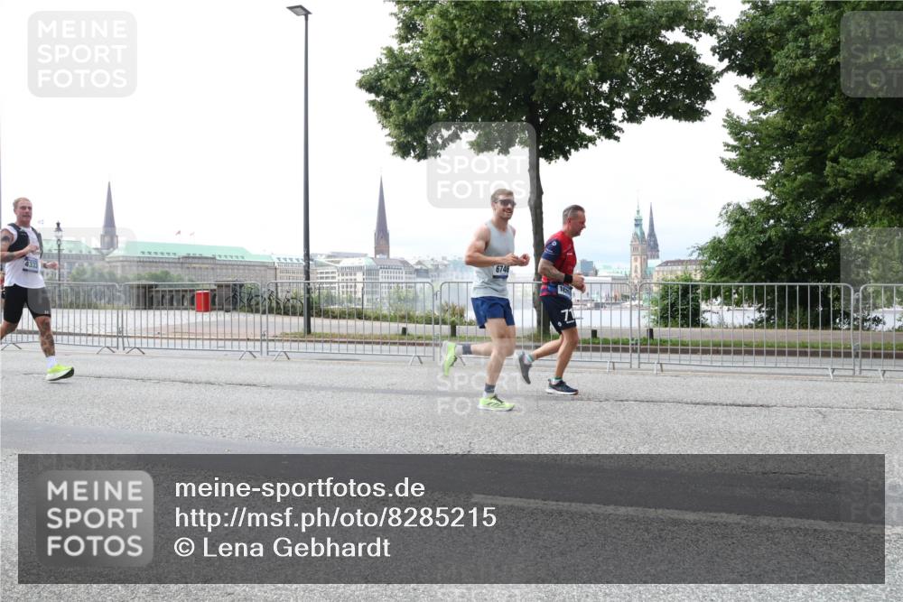 29.06.2025 - hella hamburg halbmarathon Lena Gebhardt http://msf.ph/oto/8285215 29.06.2025 10:35:34 Lombardsbrücke 4333, 6746, 1108, 1336, 1497, 1717, 1730, 1786, 1821, 2001, 2198, 2352, 2376, 2425, 2751, 2787, 2811, 2827, 3243, 3828, 3958, 4333, 4564, 4703, 4704, 4902, 4965, 5027, 5147, 5240, 5531, 5793, 6021, 6029, 6189, 6365, 6381, 6471, 6746, 6803, 6859, 6867, 7267, 7304, 7382, 7927, 8249, 8296, 8333, 8567, 9342, 9470, 9803, 9806, 9819, 10393, 10531, 10565, 10652, 11233, 11320, 11359, 11565, 11838, 11839, 11886, 12026, 12062, 12326, 12408 meine-sportfotos.de