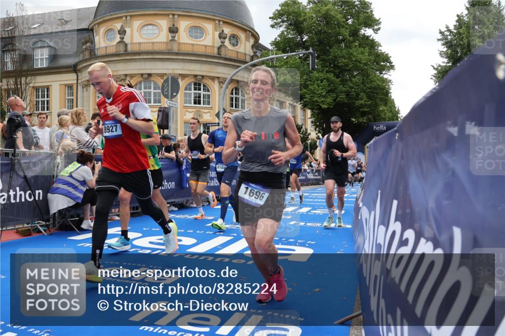 29.06.2025 - hella hamburg halbmarathon Strokosch-Dieckow http://msf.ph/oto/8285224 29.06.2025 10:47:37 Ziel 1070, 1320, 1696, 2284, 2708, 5889, 6009, 7962, 8023, 8234, 8927, 10969, 10988, 11283, 12870, 13223, 13303, 13948, 14618, 14619, 15451, 15478, 15479, 16205, 17229, 18104, 18430, 18970, 19181 meine-sportfotos.de