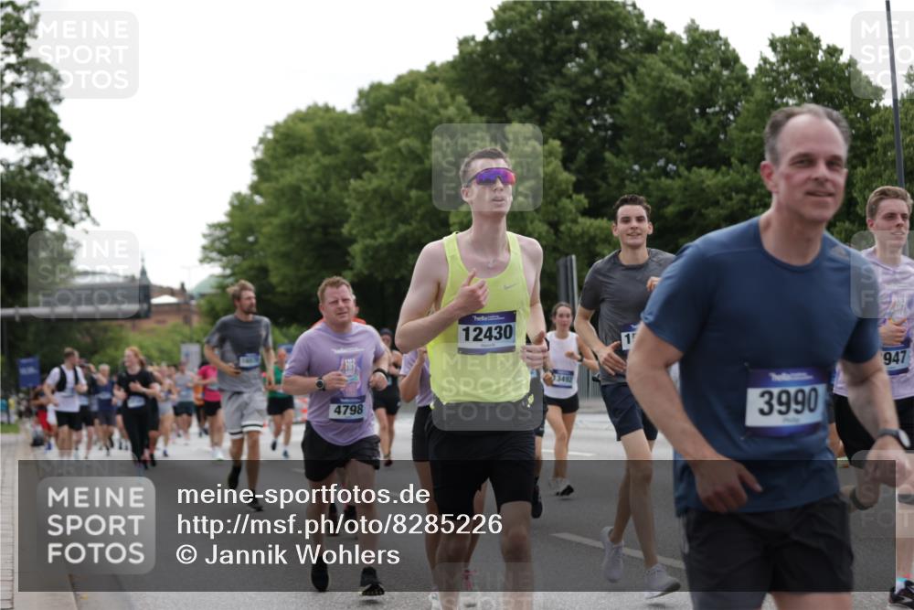 29.06.2025 - hella hamburg halbmarathon Jannik Wohlers http://msf.ph/oto/8285226 29.06.2025 10:35:33 Lombardsbrücke 1036, 1108, 1183, 1775, 2352, 2520, 2811, 2827, 2870, 3401, 3598, 3877, 3990, 4326, 4413, 4798, 6021, 6184, 6845, 7304, 8333, 8356, 8947, 9432, 9744, 10047, 10119, 10567, 11187, 11198, 11979, 12097, 12342, 12408, 12430, 12869, 13318, 13492, 13602, 14134, 14189, 14249, 14955, 15248, 15281, 15612, 15827, 15830, 16487, 16570, 16571, 17635, 17817, 18541, 18570, 18688 meine-sportfotos.de