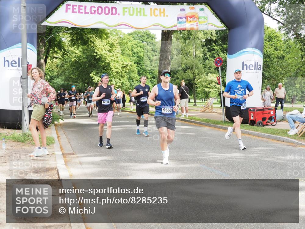 29.06.2025 - hella hamburg halbmarathon MichiJ http://msf.ph/oto/8285235 29.06.2025 10:58:49 Zwischen KM18-KM19 6518, 9560, 16473, 18320 meine-sportfotos.de