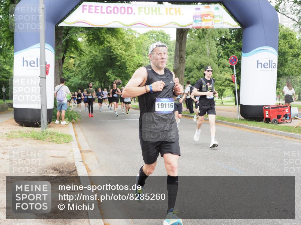 29.06.2025 - hella hamburg halbmarathon MichiJ http://msf.ph/oto/8285260 29.06.2025 10:32:49 Zwischen KM18-KM19 1057, 1391, 1902, 4691, 5648, 6575, 7710, 8218, 12159, 16316, 17912, 18539, 19116 meine-sportfotos.de