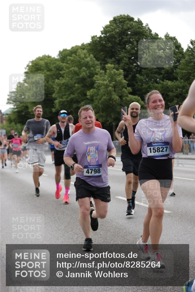 29.06.2025 - hella hamburg halbmarathon Jannik Wohlers http://msf.ph/oto/8285264 29.06.2025 10:35:34 Lombardsbrücke 1036, 1108, 1183, 1775, 1780, 2352, 2520, 2811, 2827, 2870, 3401, 3598, 3877, 3990, 4326, 4413, 4798, 6021, 6184, 6845, 7304, 8333, 8356, 8947, 9432, 9744, 10047, 10119, 10567, 11187, 11198, 11979, 12097, 12342, 12408, 12430, 12869, 13318, 13492, 13602, 14134, 14189, 14249, 14251, 14955, 15248, 15281, 15612, 15827, 15830, 15876, 16487, 16570, 16571, 17635, 18541, 18570, 18688 meine-sportfotos.de