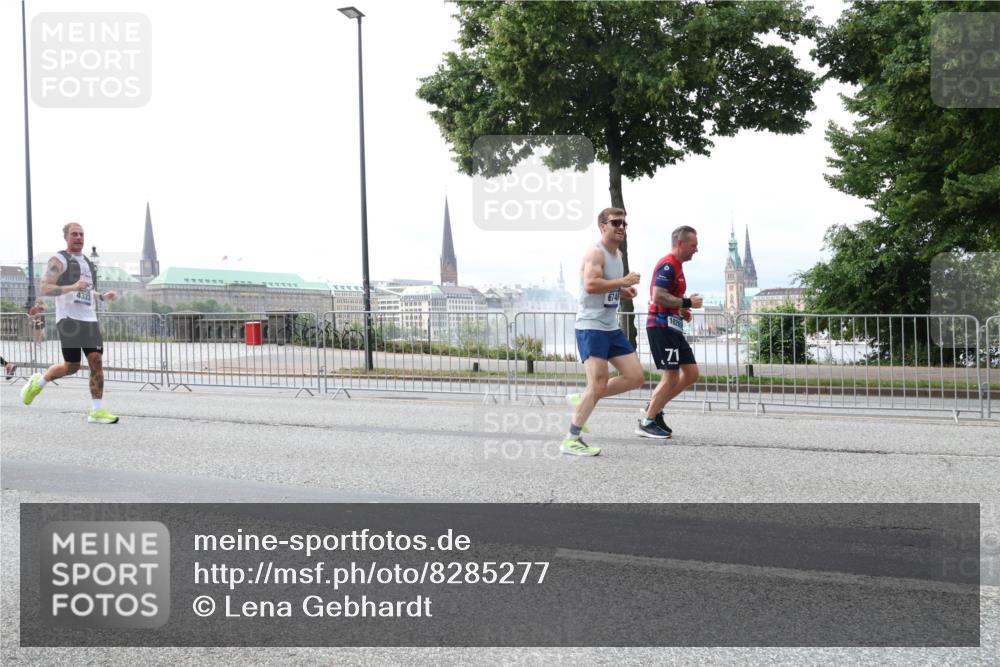 29.06.2025 - hella hamburg halbmarathon Lena Gebhardt http://msf.ph/oto/8285277 29.06.2025 10:35:34 Lombardsbrücke 674, 71, 1108, 1336, 1497, 1717, 1730, 1786, 1821, 2001, 2198, 2352, 2376, 2425, 2751, 2787, 2811, 2827, 3243, 3828, 3958, 4333, 4564, 4703, 4704, 4902, 4965, 5027, 5147, 5240, 5531, 5793, 6021, 6029, 6189, 6365, 6381, 6471, 6746, 6803, 6859, 6867, 7267, 7304, 7382, 7927, 8249, 8296, 8333, 8567, 9342, 9470, 9803, 9806, 9819, 10393, 10531, 10565, 10652, 11233, 11320, 11359, 11565, 11838, 11839, 11886, 12026, 12062, 12326, 12408 meine-sportfotos.de
