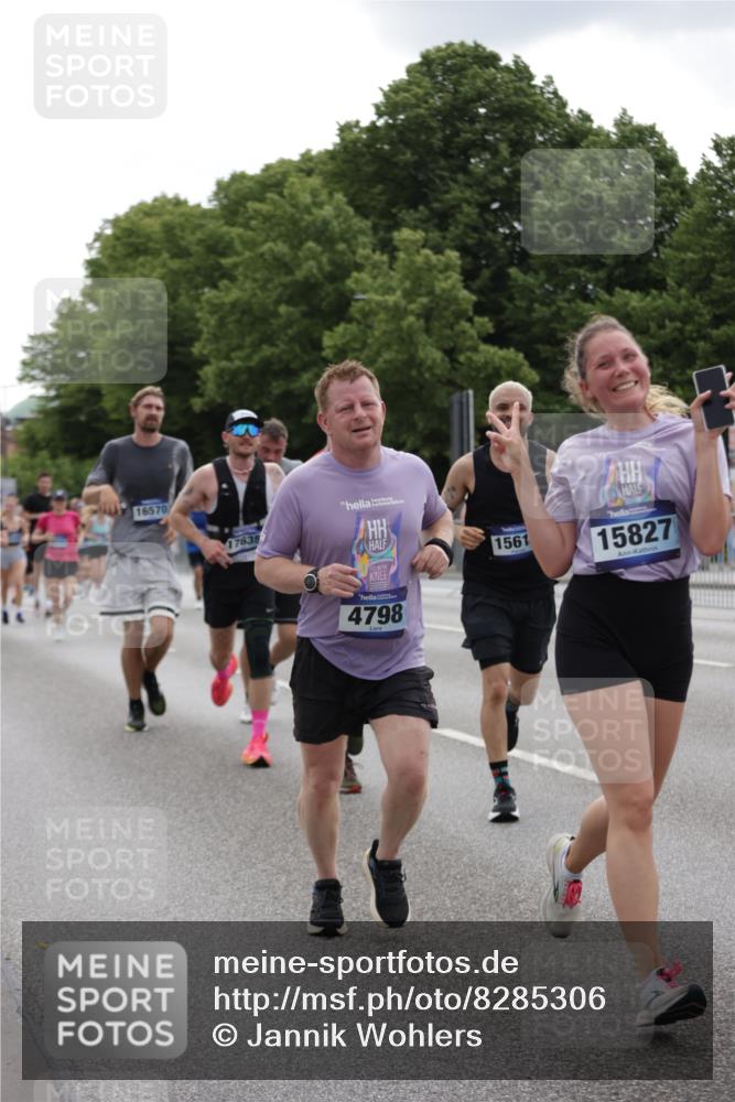 29.06.2025 - hella hamburg halbmarathon Jannik Wohlers http://msf.ph/oto/8285306 29.06.2025 10:35:34 Lombardsbrücke 1036, 1108, 1183, 1775, 1780, 2352, 2520, 2811, 2827, 2870, 3401, 3598, 3877, 3990, 4326, 4413, 4798, 6021, 6184, 6845, 7304, 8333, 8356, 8947, 9432, 9744, 10047, 10119, 10567, 11187, 11198, 11979, 12097, 12342, 12408, 12430, 12869, 13318, 13492, 13602, 14134, 14189, 14249, 14251, 14955, 15248, 15281, 15612, 15827, 15830, 15876, 16487, 16570, 16571, 17635, 18541, 18570, 18688 meine-sportfotos.de